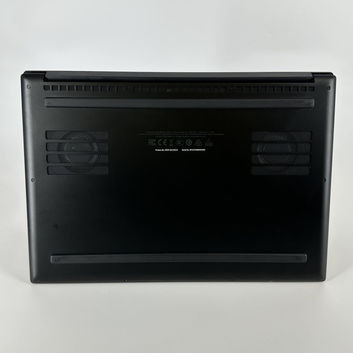 Razer Blade 14 2022 Black 3.3 GHz AMD Ryzen 9 6900HX 16GB RAM 1TB Solid State Drive NVIDIA GeForce RTX 3060 6 GB