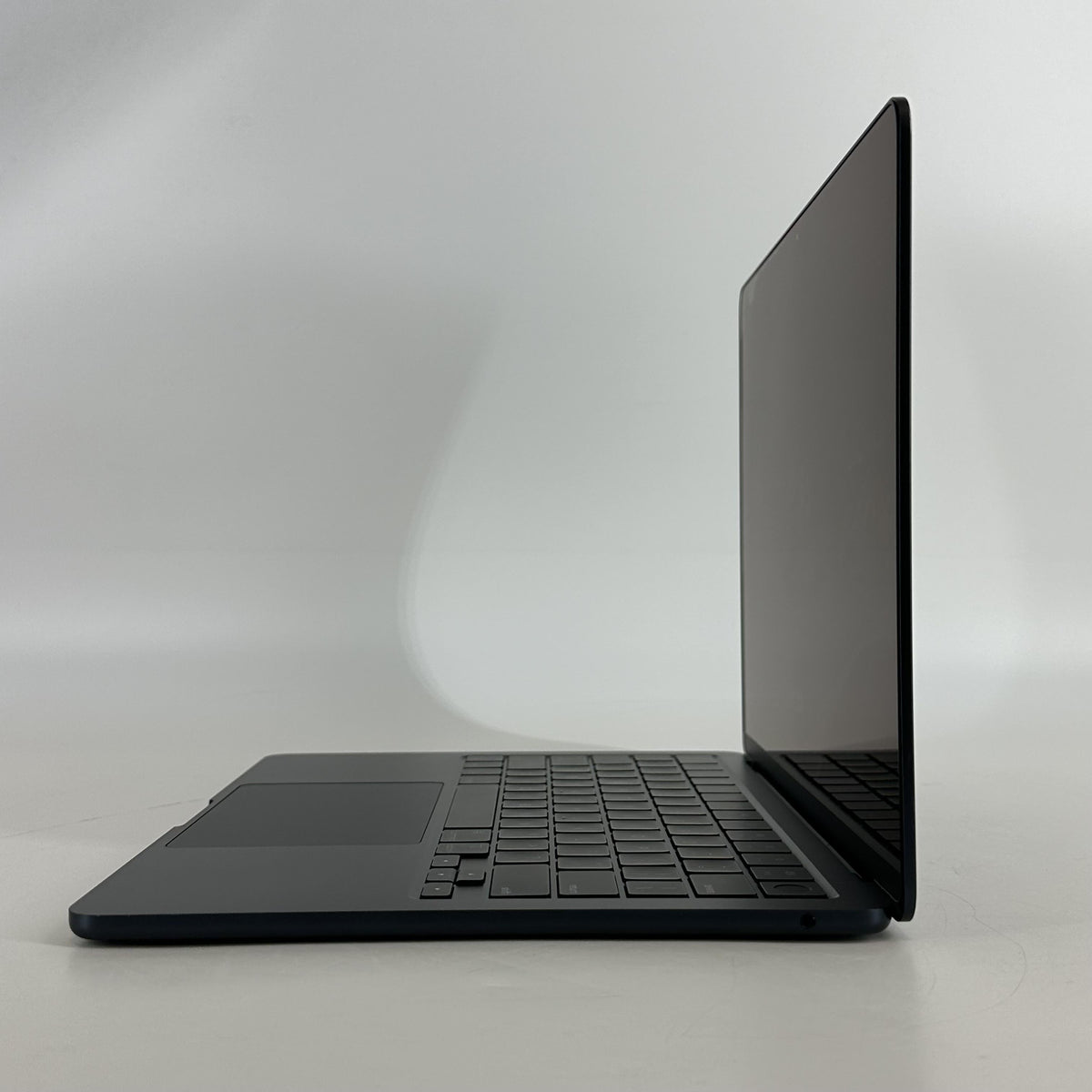 MacBook Air 13 2022 Blue 3.49 GHz M2 8-Core CPU 8GB Unified Memory 256GB Solid State Drive 8-Core GPU