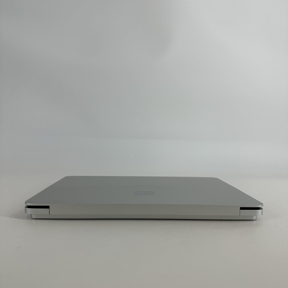 Microsoft Surface Laptop Studio 2 14.4 Silver 2.9 GHz Intel Core i7 13th Gen. 64GB RAM 1TB Solid State Drive NVIDIA GeForce RTX 4060 8 GB