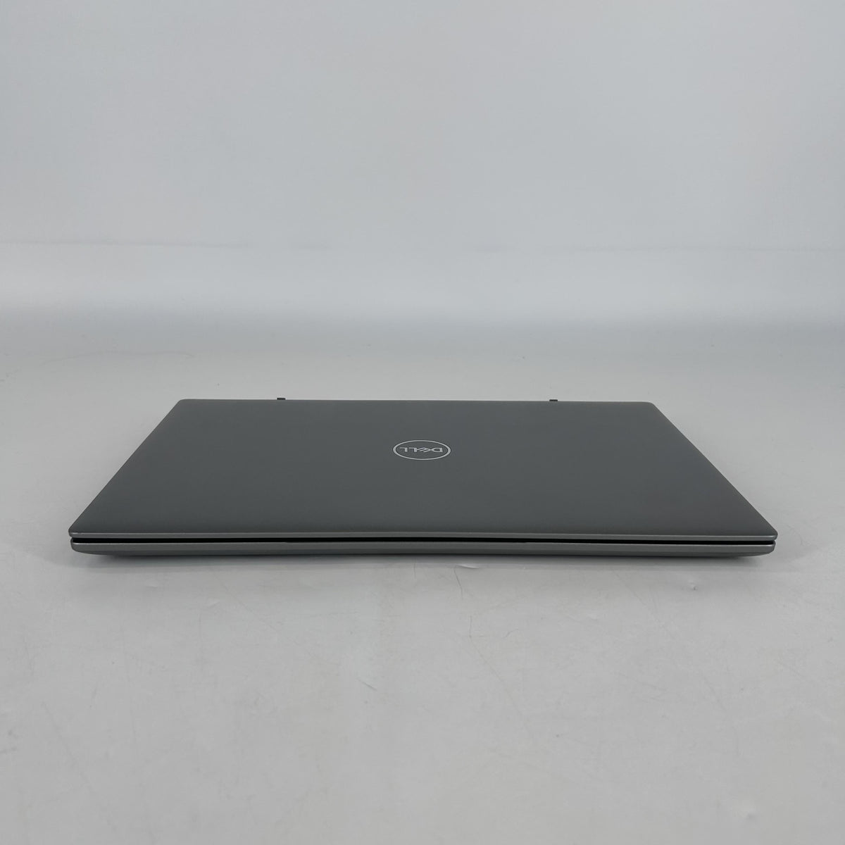 Dell Latitude 3320 13.3 Gray 2.6 GHz Intel Core i5 11th Gen. 16GB RAM 512GB Solid State Drive