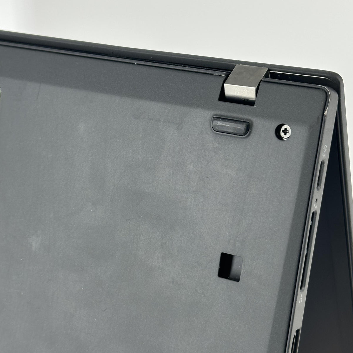 Lenovo ThinkPad T14s Gen 2 Black 2.8 GHz Intel Core i7 11th Gen. 16GB RAM 512GB Solid State Drive