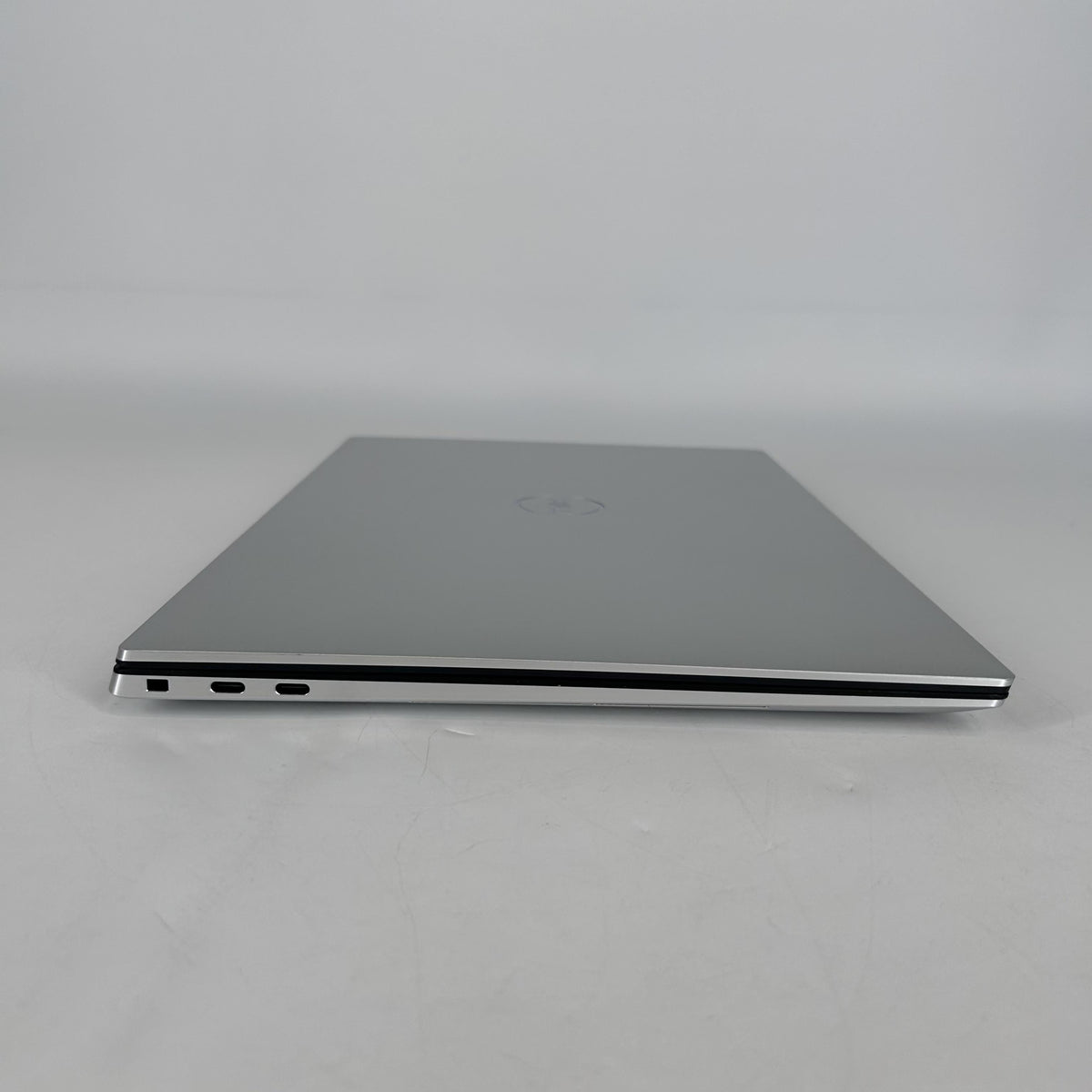 Dell XPS 15 9530 Silver 2.4 GHz Intel Core i7 13th Gen. 32GB RAM 2TB Solid State Drive 512GB Solid State Drive NVIDIA GeForce RTX 4060 8 GB