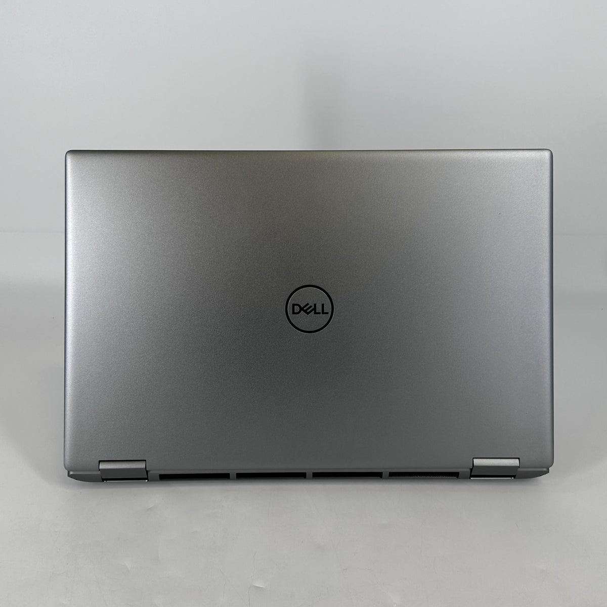 Dell Precision 7780 17.3 Gray 2.2 GHz Intel Core i9 13th Gen. 64GB RAM 512GB Solid State Drive NVIDIA RTX 4000 Ada 12 GB