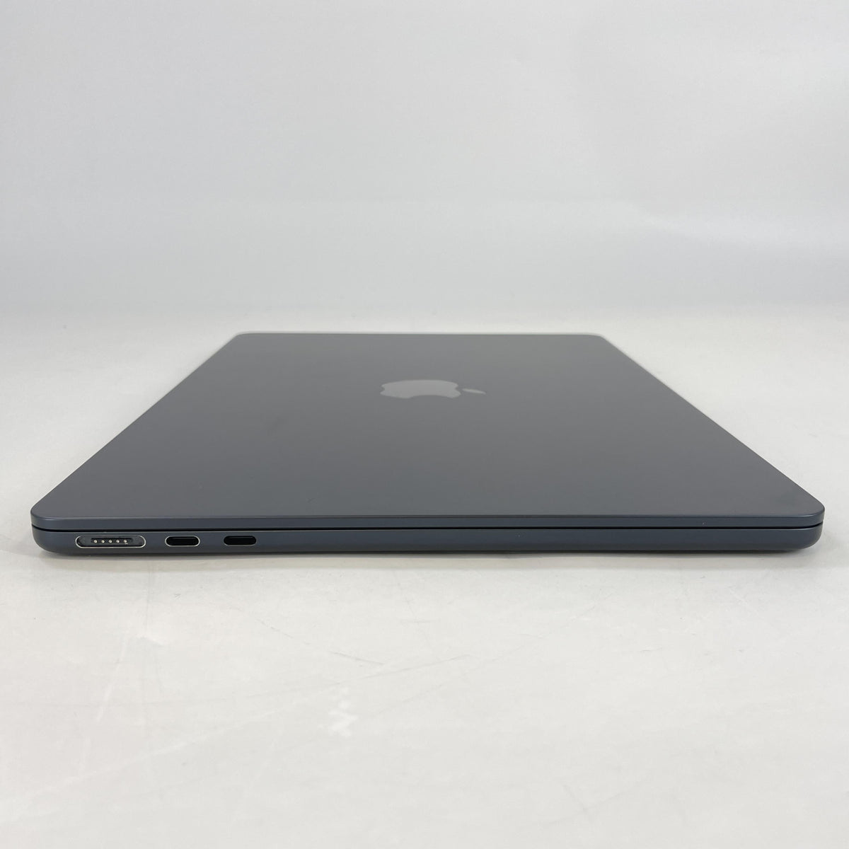 MacBook Air 13 2022 Blue 3.49 GHz M2 8-Core CPU 8GB Unified Memory 256GB Solid State Drive 8-Core GPU