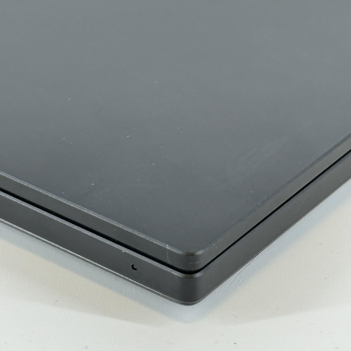Razer Blade 16 2025 Black 2.0 GHz AMD Ryzen AI 9 365 16GB RAM 1TB Solid State Drive NVIDIA GeForce RTX 5060 8 GB