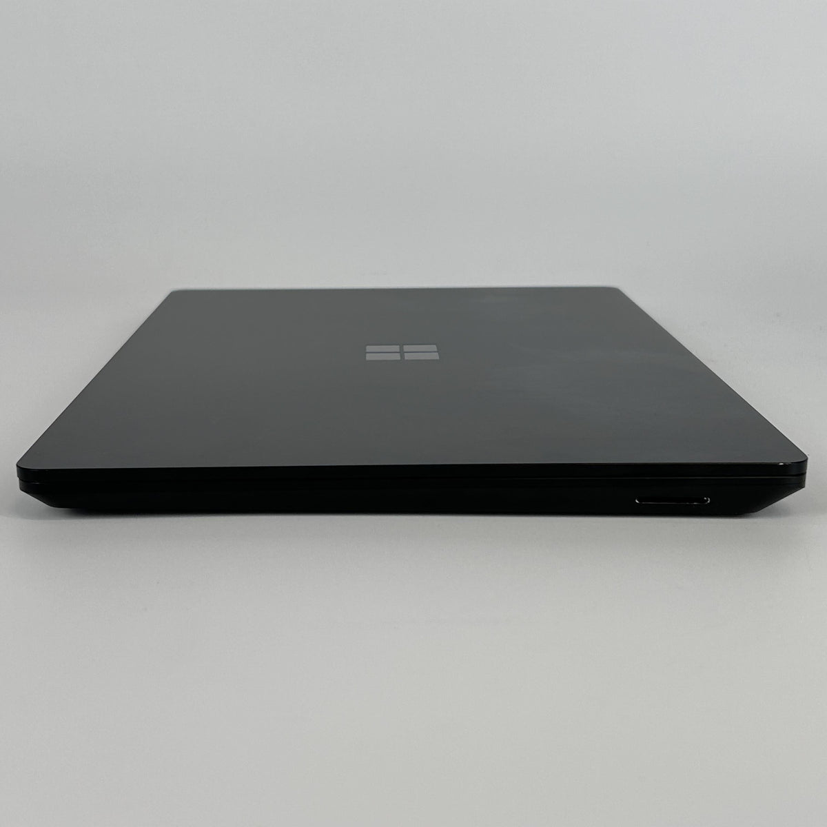 Microsoft Surface Laptop 6 13.5 Black 3.8 GHz Intel Core Ultra 7 16GB RAM 256GB Solid State Drive