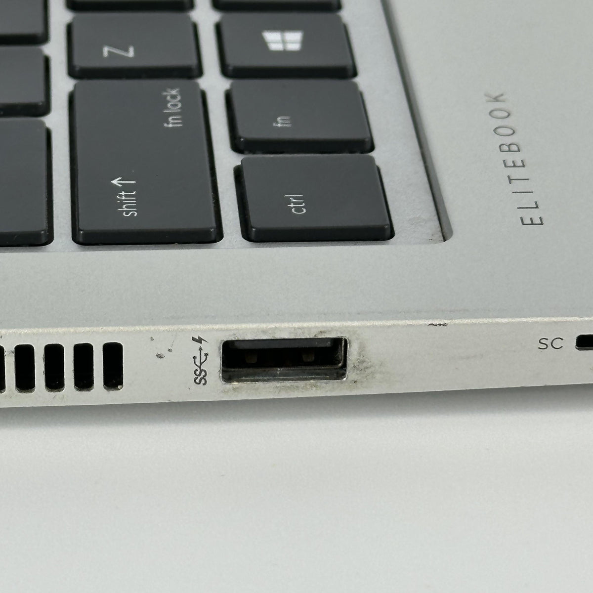 HP Elitebook 840 G5 14 Silver 1.8 GHz Intel Core i7 8th Gen. 16GB RAM 256GB Solid State Drive