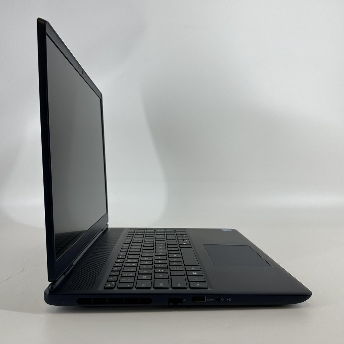 Dell Alienware 16 Aurora Interstellar Indigo 2.5 GHz Intel Core 7 Series 2 32GB RAM 1TB Solid State Drive NVIDIA GeForce RTX 5060 8 GB