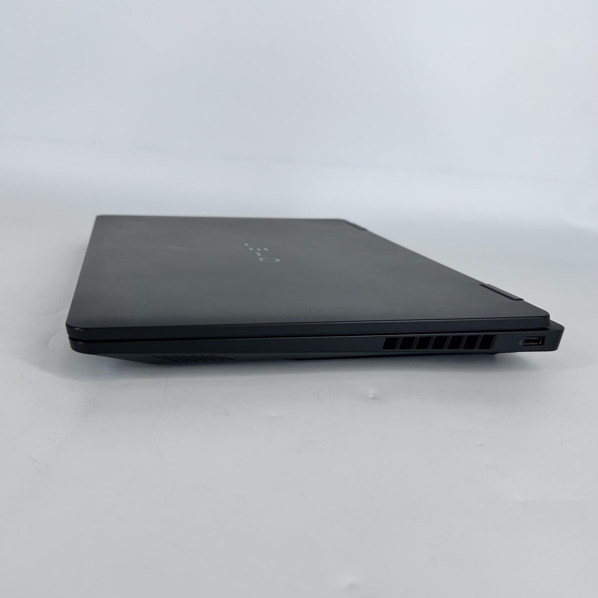 HP Omen 16 Black 2.4 GHz AMD Ryzen 9 8940HX 32GB RAM 1TB Solid State Drive NVIDIA GeForce RTX 5060 8 GB