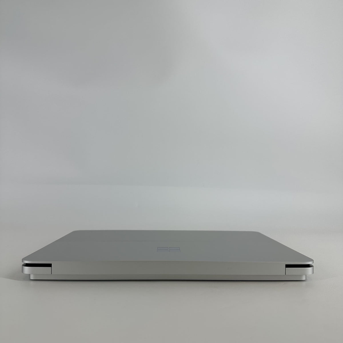 Microsoft Surface Laptop Studio 2 14.4 Silver 2.9 GHz Intel Core i7 13th Gen. 64GB RAM 1TB Solid State Drive NVIDIA GeForce RTX 4060 8 GB