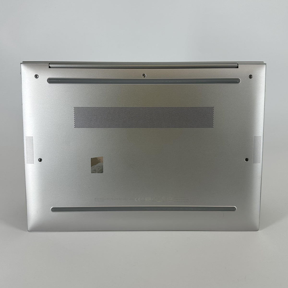 HP Elitebook 840 G9 14 Silver 1.6 GHz Intel Core i5 12th Gen. 16GB RAM 512GB Solid State Drive