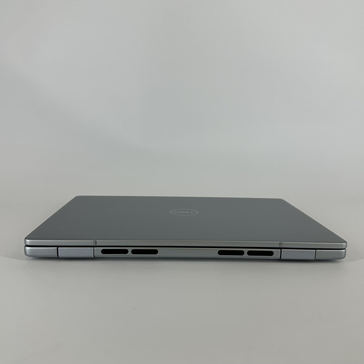 Dell Inspiron Plus 7440 14 Silver 3.8 GHz Intel Core Ultra 7 16GB RAM 1TB Solid State Drive