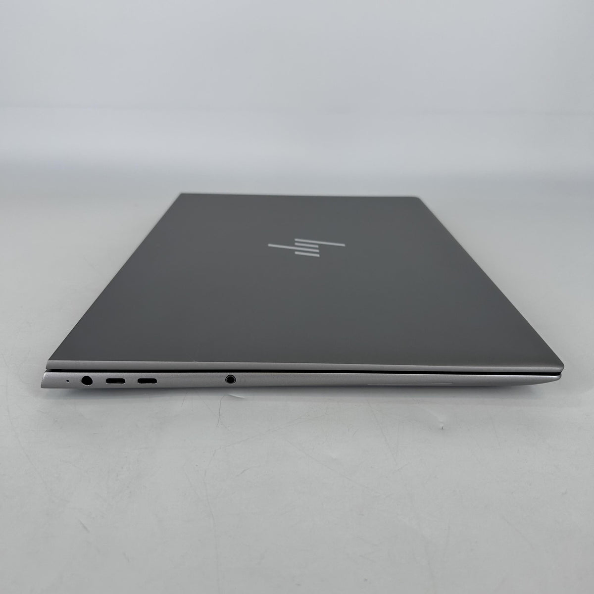 HP ZBook Studio 16 G10 Gray 2.5 GHz Intel Core i7 13th Gen. 64GB RAM 1TB Solid State Drive NVIDIA RTX 4000 Ada 12 GB