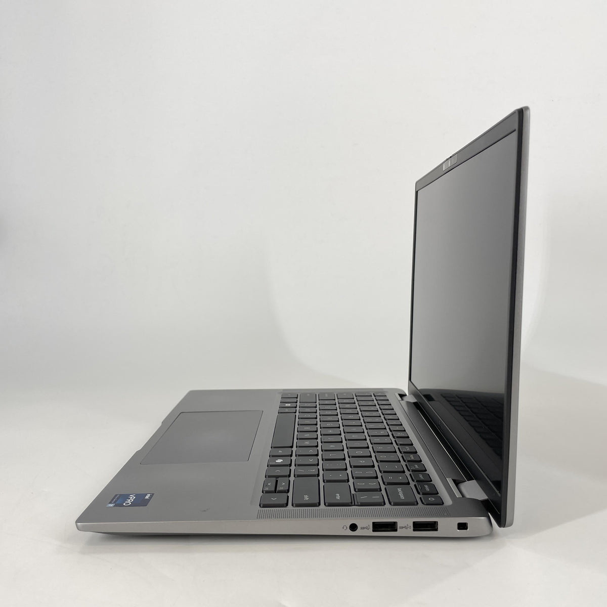 Dell Latitude 7440 14 Gray 1.9 GHz Intel Core i7 13th Gen. 32GB RAM 256GB Solid State Drive