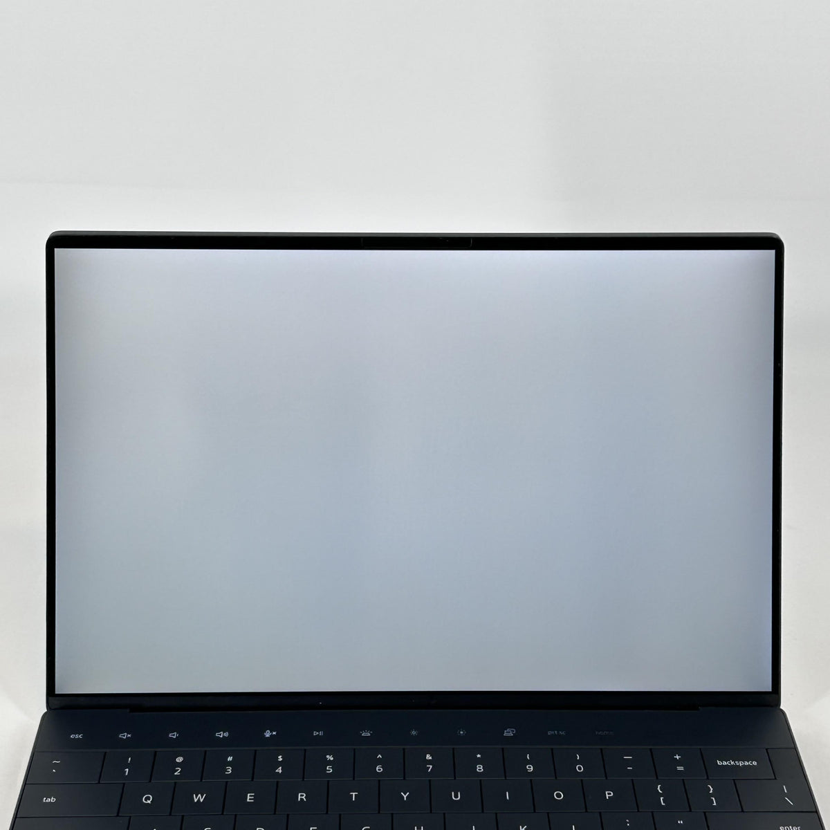 Dell XPS 13 Plus 9320 Gray 2.1 GHz Intel Core i7 12th Gen. 32GB RAM 512GB Solid State Drive