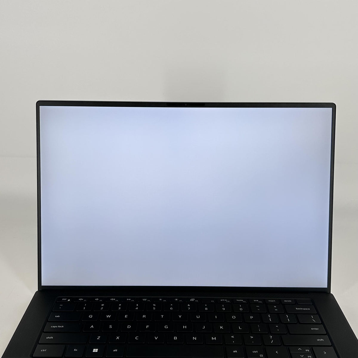 Dell XPS 15 9530 Silver 2.4 GHz Intel Core i7 13th Gen. 64GB RAM 1TB Solid State Drive Intel Arc A370M 4 GB