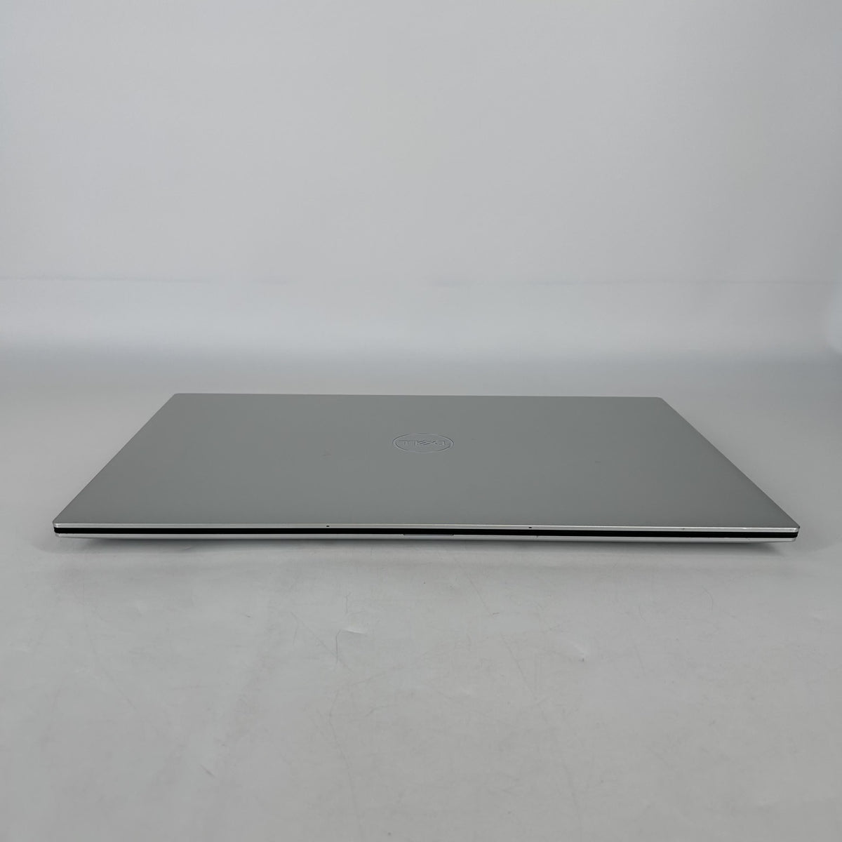 Dell XPS 17 9730 Silver 2.6 GHz Intel Core i9 13th Gen. 32GB RAM 1TB Solid State Drive NVIDIA GeForce RTX 4080 12 GB