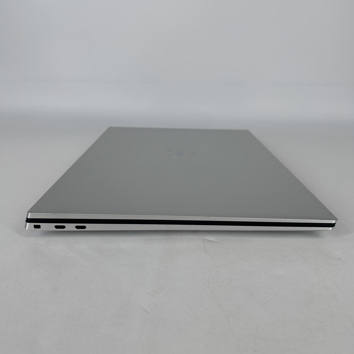 Dell XPS 17 9730 Silver 2.6 GHz Intel Core i9 13th Gen. 32GB RAM 1TB Solid State Drive NVIDIA GeForce RTX 4080 12 GB