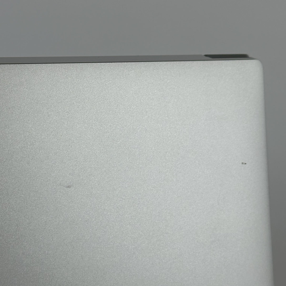 Dell XPS 15 9530 Silver 2.4 GHz Intel Core i7 13th Gen. 16GB RAM 512GB Solid State Drive NVIDIA GeForce RTX 4050 6 GB