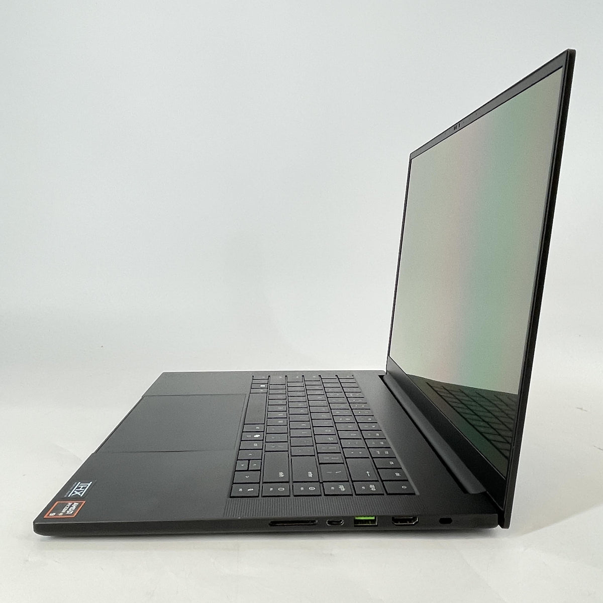 Razer Blade 16 2025 Black 2.0 GHz AMD Ryzen AI 9 365 32GB RAM 1TB Solid State Drive NVIDIA GeForce RTX 5070 Ti 12 GB