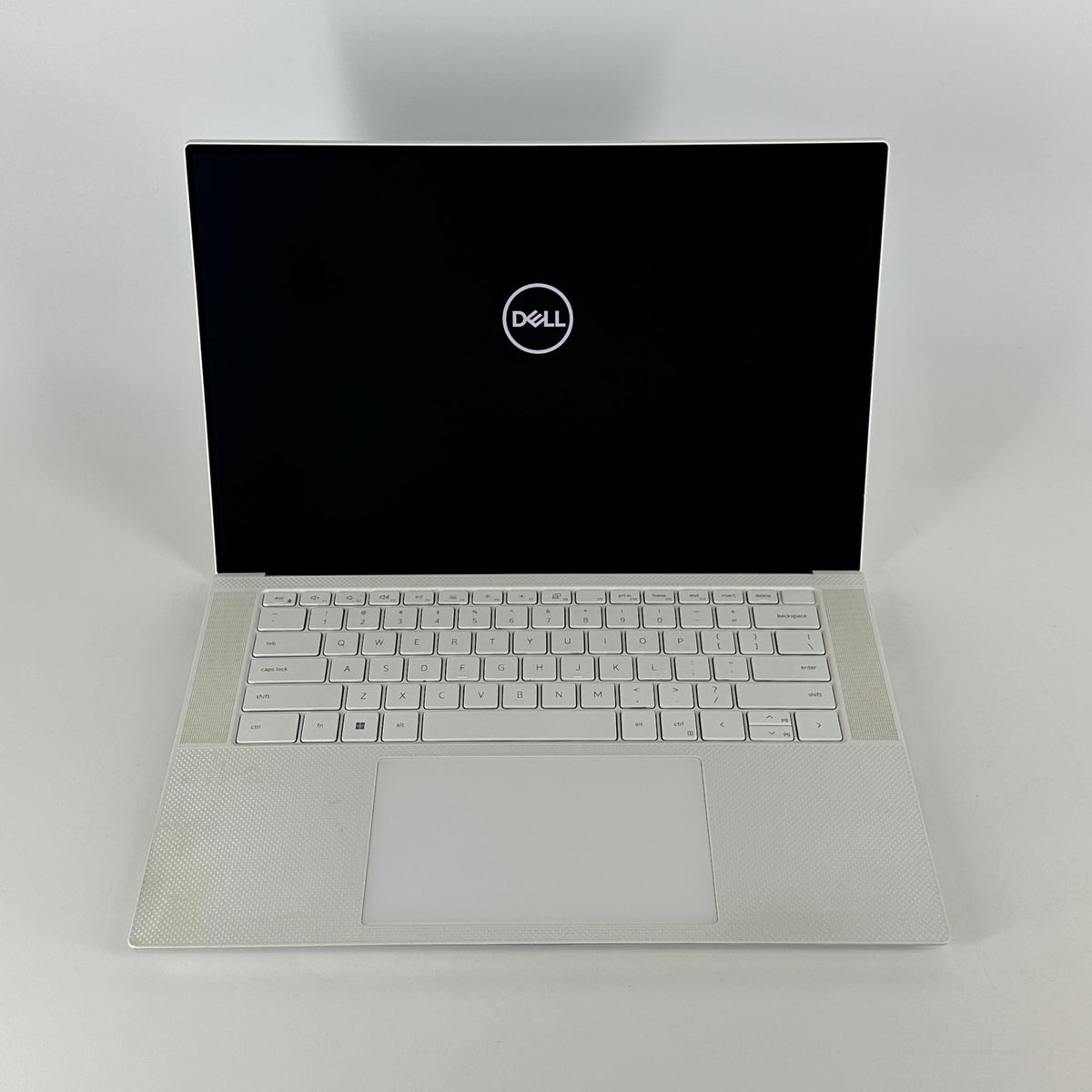 Dell XPS 15 9520 Silver 2.3 GHz Intel Core i7 12th Gen. 32GB RAM 1TB Solid State Drive NVIDIA GeForce RTX 3050 Ti 4 GB