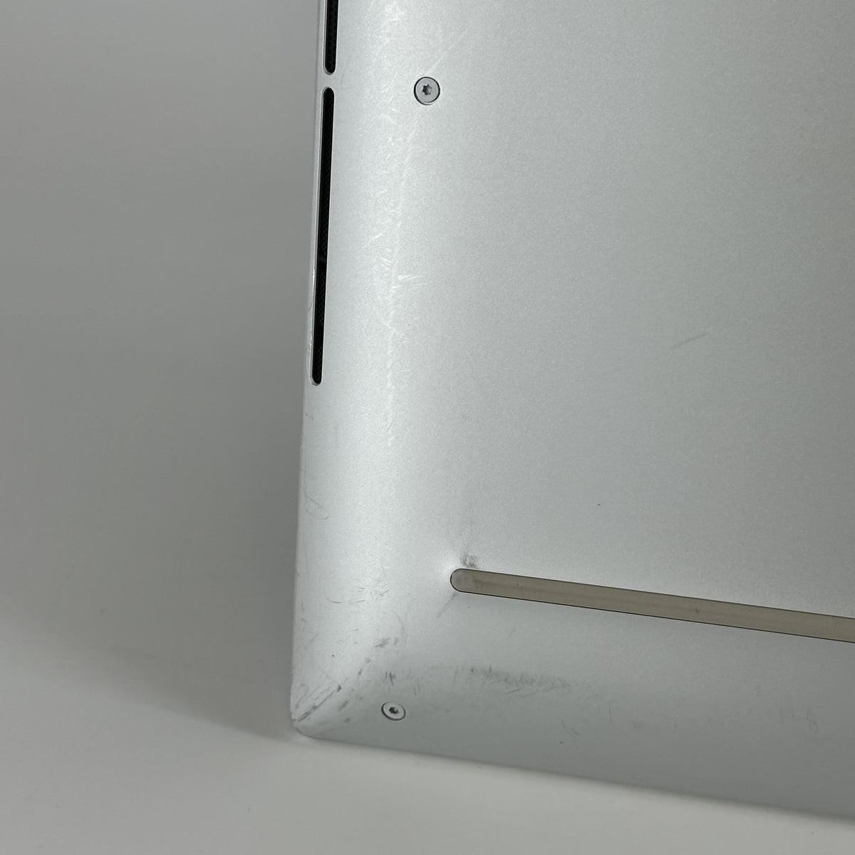 Dell XPS 15 9520 Silver 2.3 GHz Intel Core i7 12th Gen. 32GB RAM 1TB Solid State Drive NVIDIA GeForce RTX 3050 Ti 4 GB