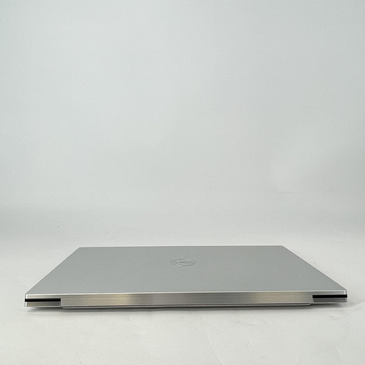 Dell XPS 17 9720 Silver 2.5 GHz Intel Core i9 12th Gen. 32GB RAM 1TB Solid State Drive NVIDIA GeForce RTX 3060 6 GB
