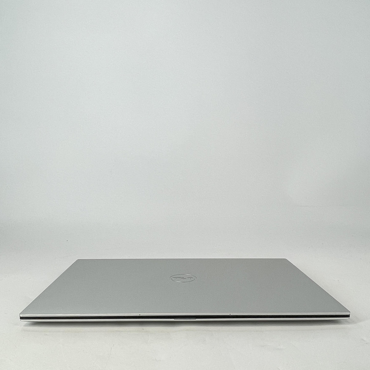 Dell XPS 17 9720 Silver 2.5 GHz Intel Core i9 12th Gen. 32GB RAM 1TB Solid State Drive NVIDIA GeForce RTX 3060 6 GB