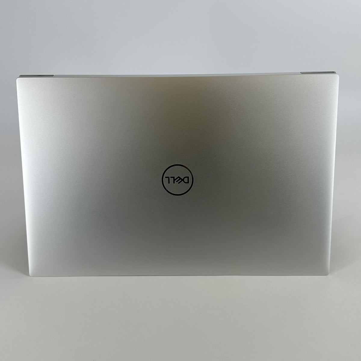 Dell XPS 17 9710 Silver 2.5 GHz Intel Core i9 11th Gen. 64GB RAM 1TB Solid State Drive NVIDIA GeForce RTX 3060 6 GB