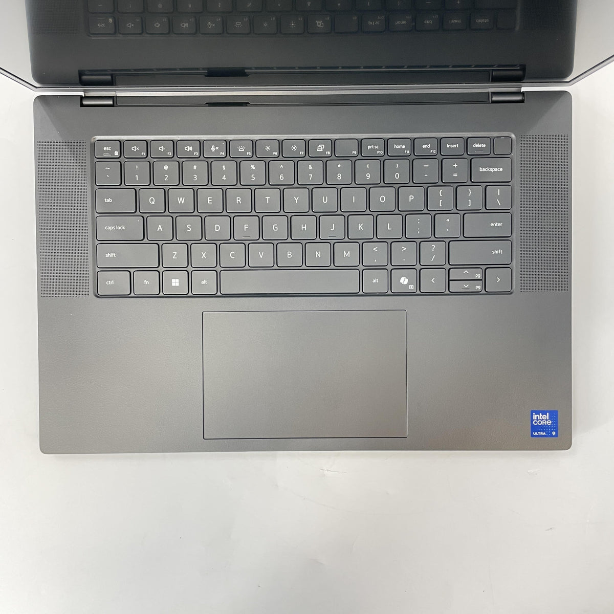 Dell Precision 5690 16 Gray 2.5 GHz Intel Core Ultra 9 64GB RAM 1TB Solid State Drive NVIDIA RTX 4000 Ada 12 GB