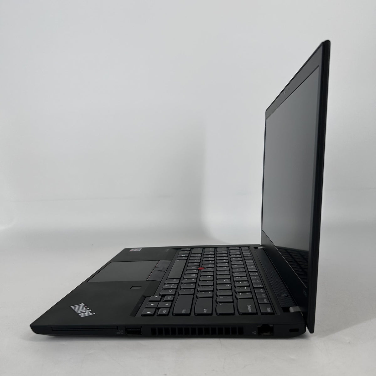 Lenovo ThinkPad P14s Gen 2 Black 1.9 GHz AMD Ryzen 7 Pro 5850U 16GB RAM 512GB Solid State Drive