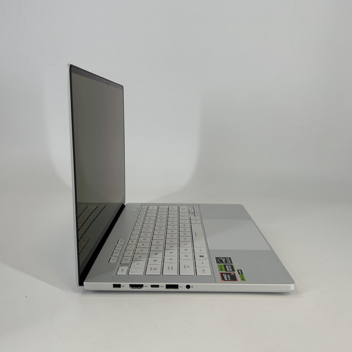 Asus ROG Zephyrus G14 GA403 14 White 4.0 GHz AMD Ryzen 9 8945HS 16GB RAM 1TB Solid State Drive NVIDIA GeForce RTX 4060 8 GB