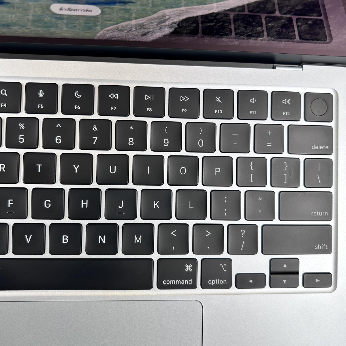 Apple MacBook Air 13 2025 Light Blue M4 10-Core CPU 16GB Unified Memory 256GB Solid State Drive 8-Core GPU