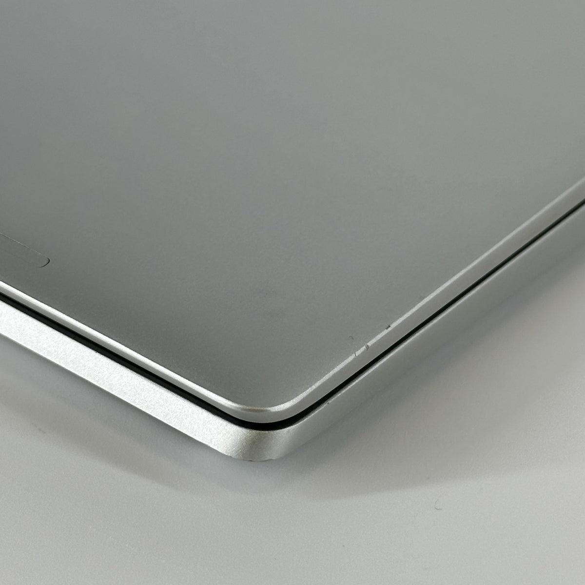 HP ProBook 440 G8 14 Silver 2.4 GHz Intel Core i5 11th Gen. 16GB RAM 1TB Solid State Drive