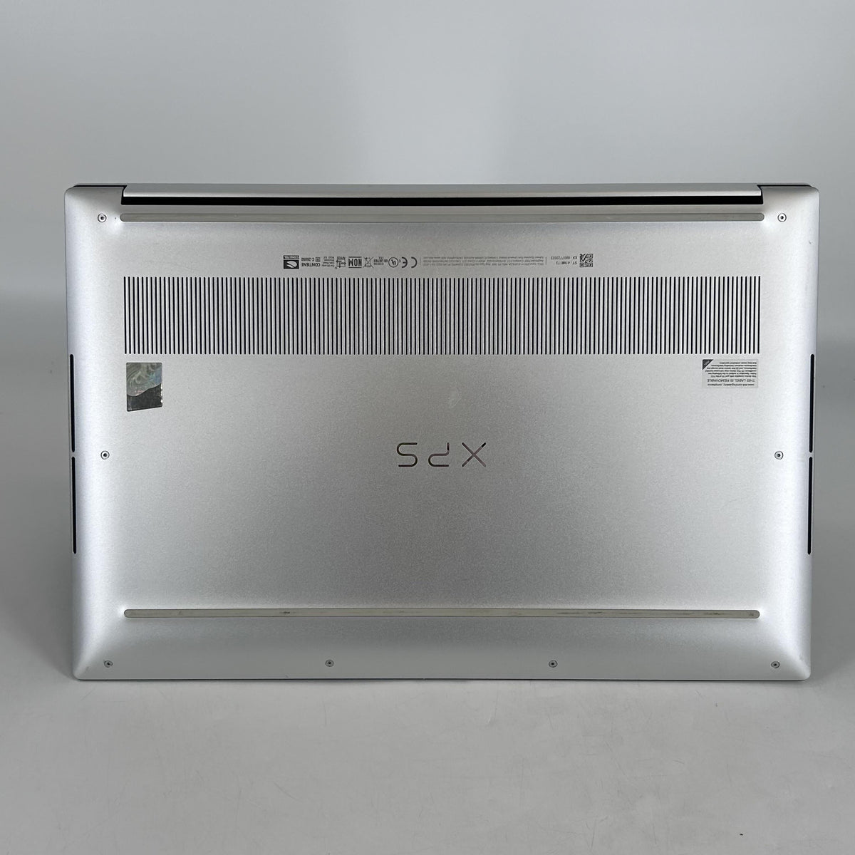 Dell XPS 15 9520 Silver 2.5 GHz Intel Core i9 12th Gen. 32GB RAM 1TB Solid State Drive NVIDIA GeForce RTX 3050 Ti 4 GB