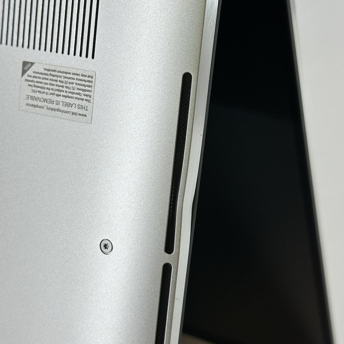 Dell XPS 15 9520 Silver 2.3 GHz Intel Core i7 12th Gen. 32GB RAM 512GB Solid State Drive NVIDIA GeForce RTX 3050 4 GB