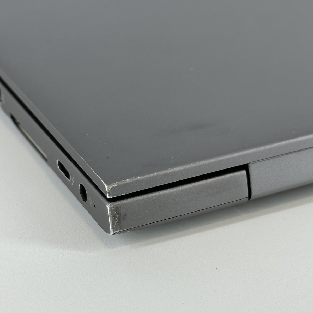 HP ZBook 15u G6 Gray 1.9 GHz Intel Core i7 8th Gen. 16GB RAM 256GB Solid State Drive