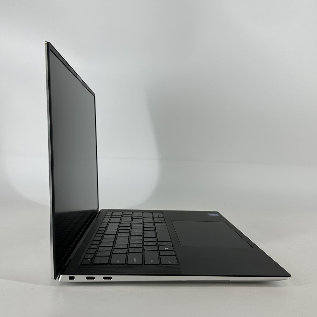 Dell XPS 15 9530 Silver 2.4 GHz Intel Core i7 13th Gen. 32GB RAM 2TB Solid State Drive 1TB Solid State Drive Intel Arc A370M 4 GB