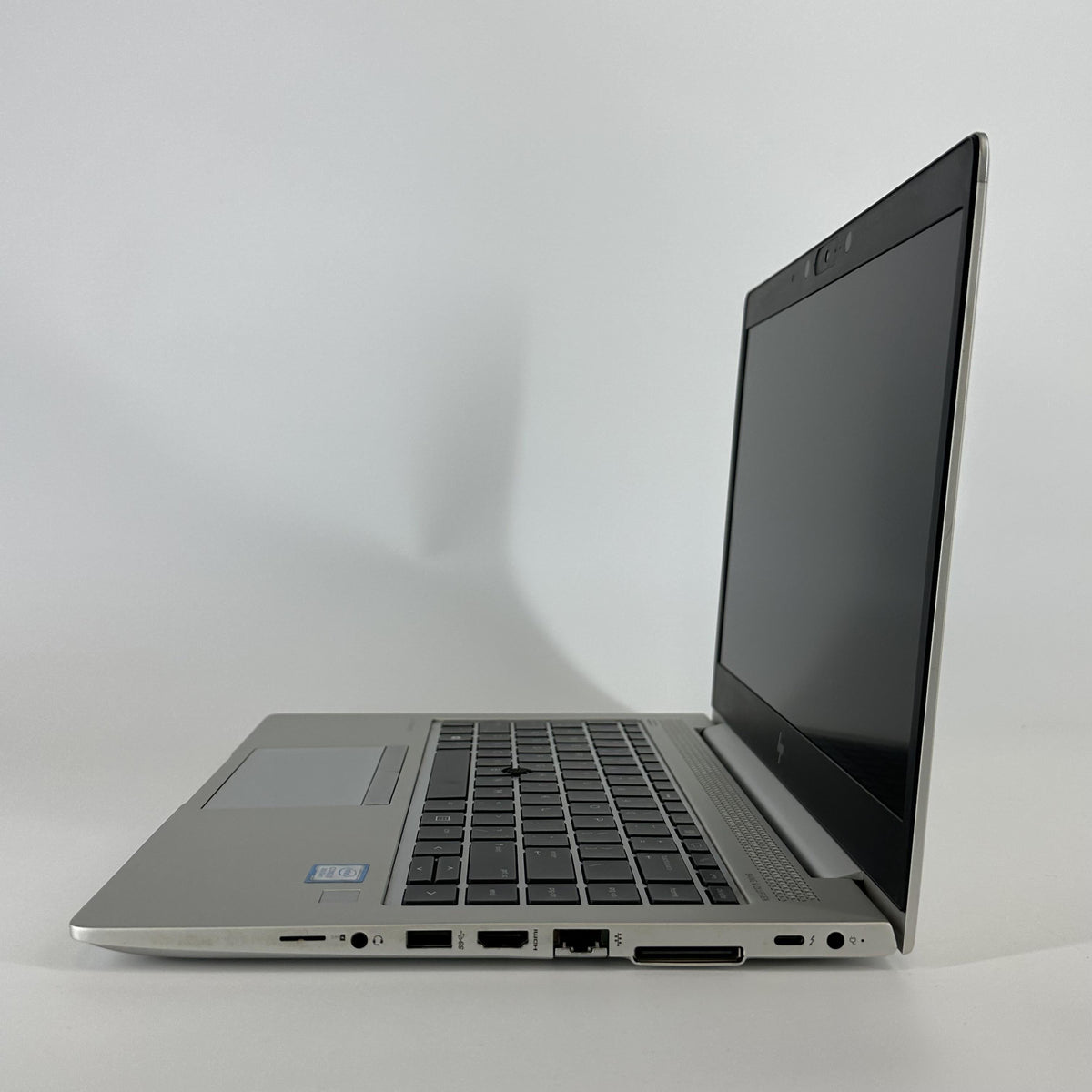 HP Elitebook 840 G6 14 Silver 1.8 GHz Intel Core i7 8th Gen. 16GB RAM 256GB Solid State Drive