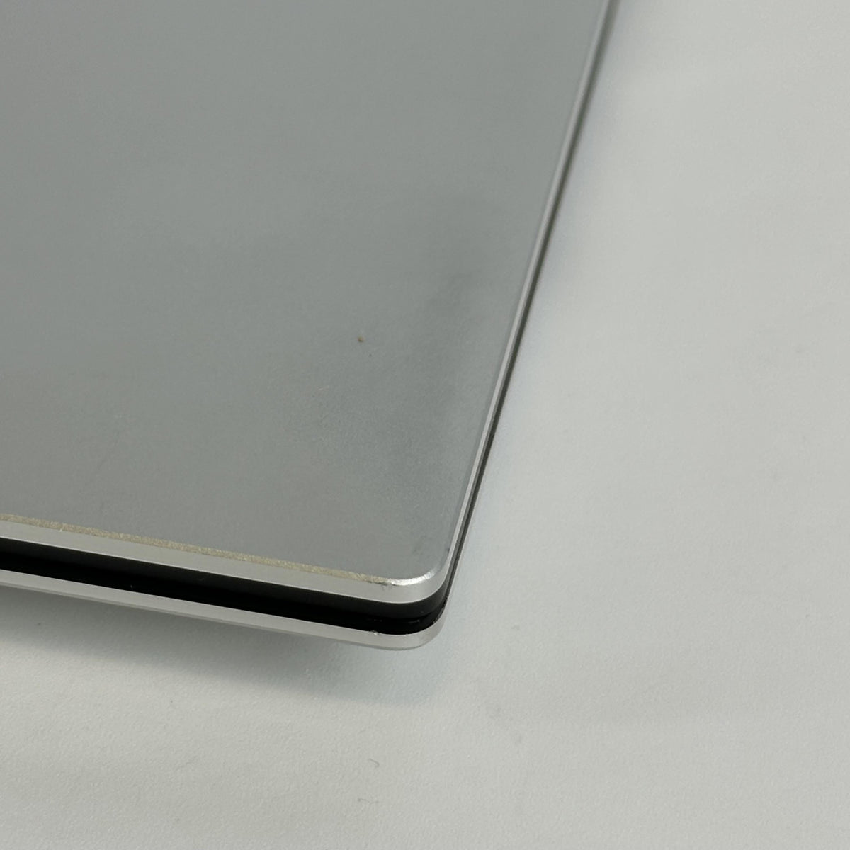 Dell XPS 17 9710 Silver 2.3 GHz Intel Core i7 11th Gen. 16GB RAM 512GB Solid State Drive NVIDIA GeForce RTX 3050 4 GB