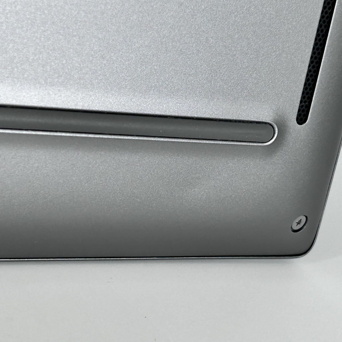 Dell Latitude 7440 14 Gray 1.9 GHz Intel Core i7 13th Gen. 32GB RAM 256GB Solid State Drive