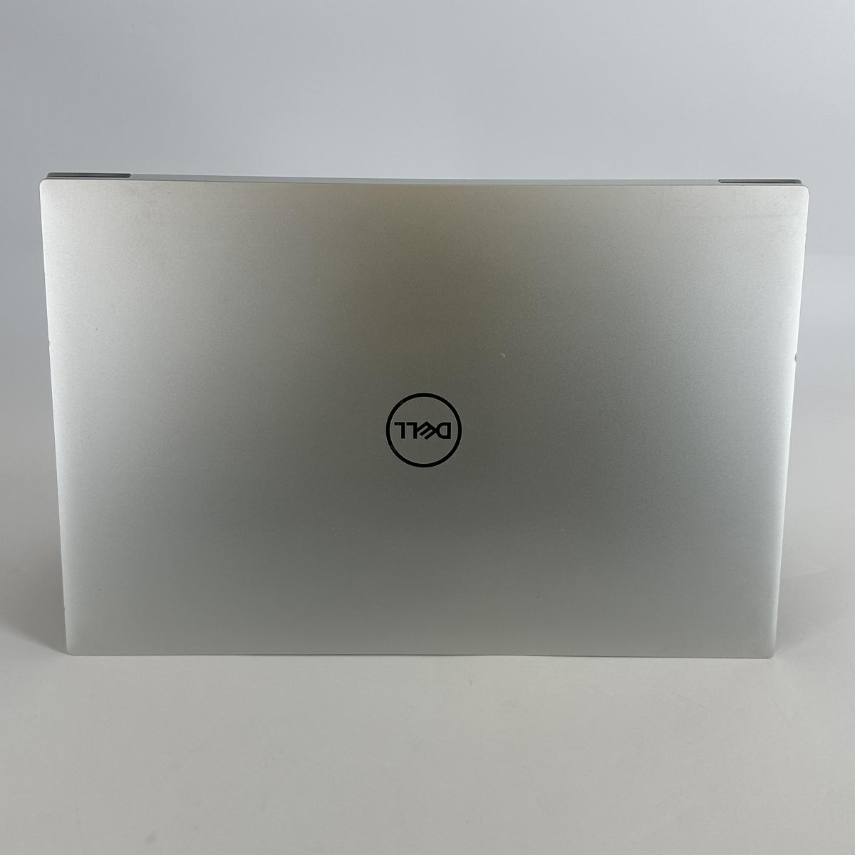 Dell XPS 17 9710 Silver 2.3 GHz Intel Core i7 11th Gen. 16GB RAM 512GB Solid State Drive NVIDIA GeForce RTX 3050 4 GB