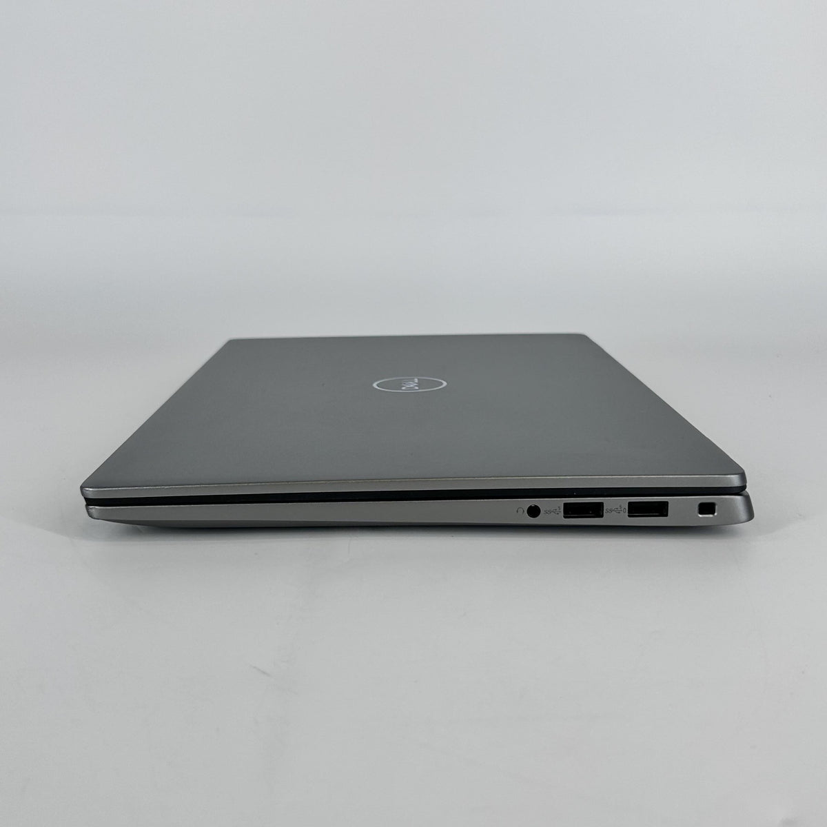Dell Latitude 7440 14 Gray 1.9 GHz Intel Core i7 13th Gen. 32GB RAM 256GB Solid State Drive