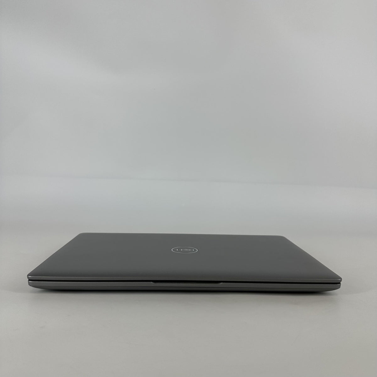 Dell Precision 3490 14 Gray 3.6 GHz Intel Core Ultra 5 16GB RAM 256GB Solid State Drive