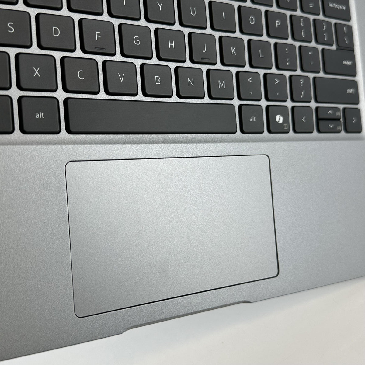 Dell Precision 3490 14 Gray 3.6 GHz Intel Core Ultra 5 16GB RAM 256GB Solid State Drive