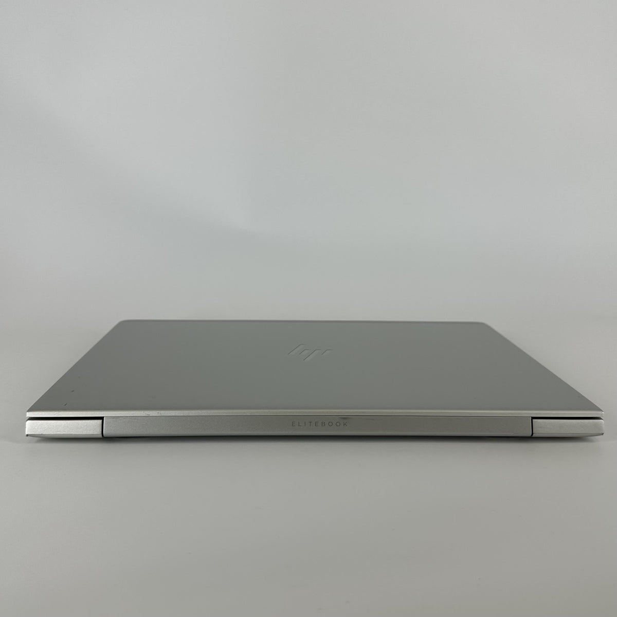 HP Elitebook 840 G5 14 Silver 1.8 GHz Intel Core i7 8th Gen. 16GB RAM 256GB Solid State Drive