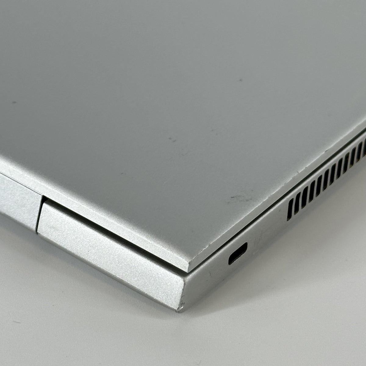 HP Elitebook 840 G5 14 Silver 1.8 GHz Intel Core i7 8th Gen. 16GB RAM 256GB Solid State Drive