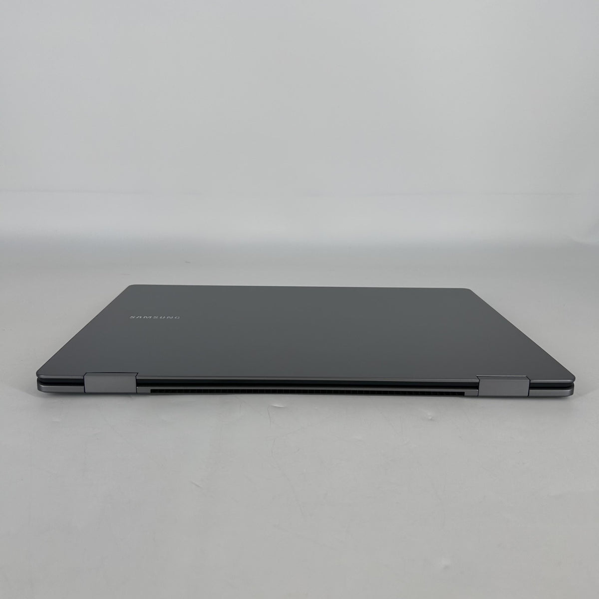 Samsung Galaxy Book5 Pro 360 16 Gray 2.2 GHz Intel Core Ultra 7 Series 2 16GB RAM 1TB Solid State Drive