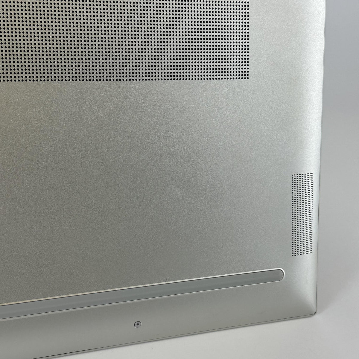 HP Envy x360 15.6 Silver 2.5 GHz Intel Core i5 11th Gen. 8GB RAM 256GB Solid State Drive