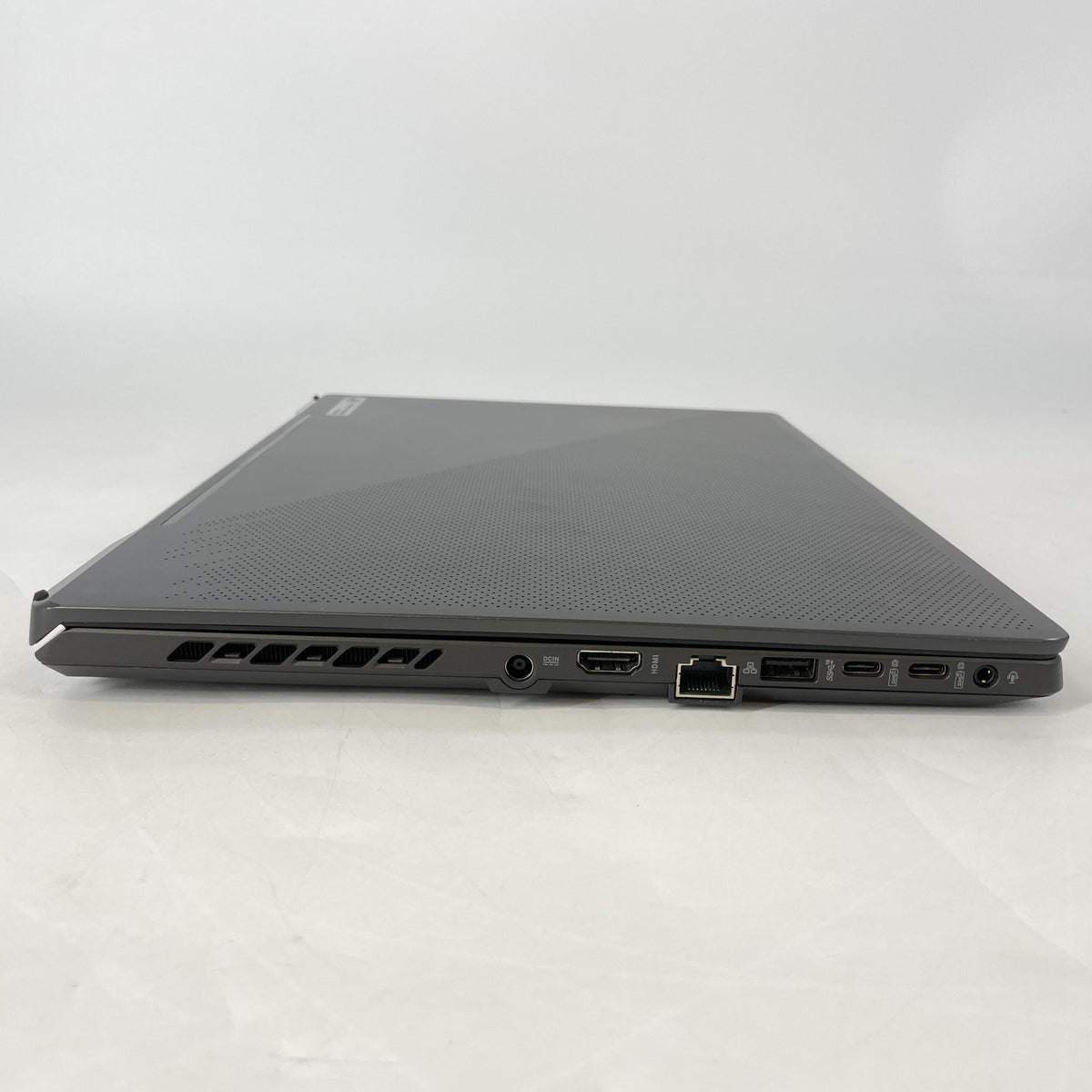Asus ROG Zephyrus G15 GA503 15.6 Black 3.3 GHz AMD Ryzen 9 5900HS 16GB RAM 1TB Solid State Drive NVIDIA GeForce RTX 3070 8 GB